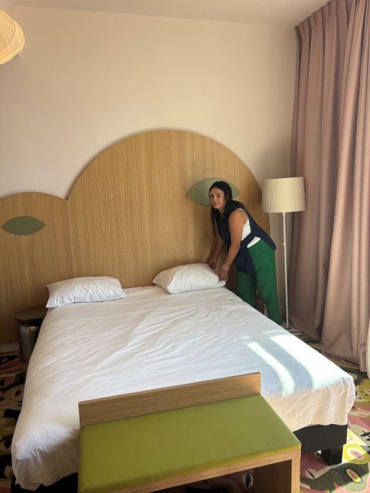 Portrait d&rsquo;Amina Miftah : 1ère femme de chambre